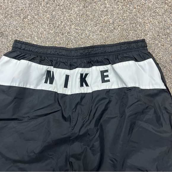 Vintage Nike shorts mens XL black white spell out baggy nylon swimtrunks - Picture 4 of 10